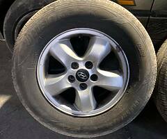 Hyundai alloys wery good tyres - Image 5/7