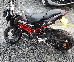 Benelli Tornado TNT 125 Breaking Hundreds of Bikes and Scooters