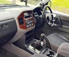 Mitsubishi Pajero - Image 9/10