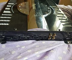 Car music amplifier