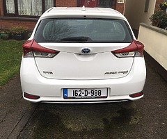 Toyota Auris - Image 6/10