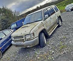 Isuzu trooper 3.0L for breaking only - Image 4/4