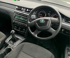 SKODA Superb.1.9disel nct and tax - Image 4/9