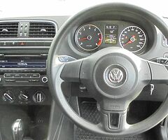 2012 Volkswagen Polo - Image 10/10