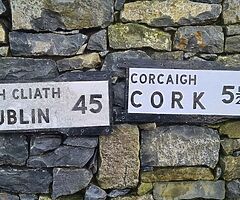 Old   road   signs   in  perfect  condition