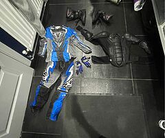 Moterbike armour age 10 to 13 boat size 2 - Image 4/4
