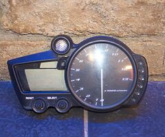 Original OEM Yamaha R1 5PW Clocks/ Speedometer