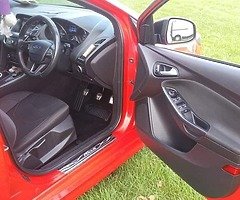 162 Ford focus red edition 2.0..stunning car