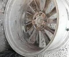 19 5x112 8.5 all and only havr 3 alloys - Image 4/5