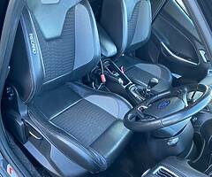 Ford Focus St - Image 3/6
