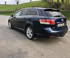 10 TOYOTA AVENSIS D4D ESTATE HIGH SPEC T4 LEATHER NAV