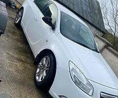 2009 2.0 insignia for breaking