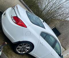 2009 2.0 insignia for breaking