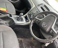 2009 2.0 insignia for breaking - Image 3/3
