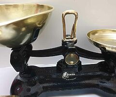 Beautiful original old heavy librassco scales in black with full set brass bell weights - Image 3/6