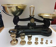 Beautiful original old heavy librassco scales in black with full set brass bell weights - Image 6/6