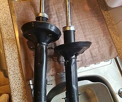 Front shocks VW Bora / golf Mk 4 - Image 3/3