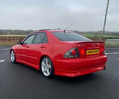 02 is200 sport