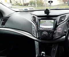 141 Hyundai i40 1.7 automatic very clean car with low mileage and great spec. Full details onDondeal - Image 3/10