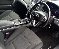 141 Hyundai i40 1.7 automatic very clean car with low mileage and great spec. Full details onDondeal - Image 4/10