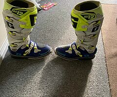 Mx gear