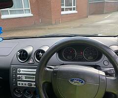 2004 Ford Fiesta