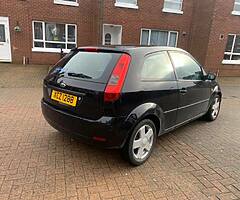 2004 Ford Fiesta