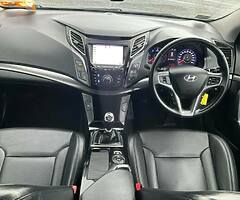 181 HYUNDAI i40 EXECUTIVE LEATHER SAT NAV 1 OWNER 6 MANUAL 98,000 MILES - Image 9/10