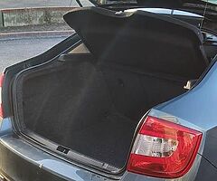 2016 Auto Petrol 1.2L Skoda - Image 9/10