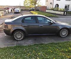 Alfa Romeo - Image 5/5