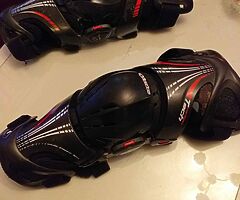 Alpinestars motocross knee brace - Image 3/4
