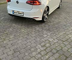 VW Golf R