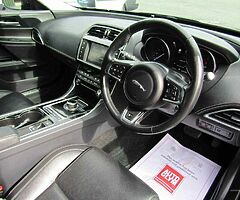 2017 Jaguar XE - Image 6/9