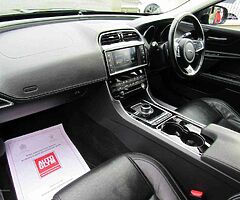 2017 Jaguar XE - Image 8/9