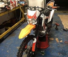 2019 Defender 250cc four stroke air-cooled cross bike - Image 3/3