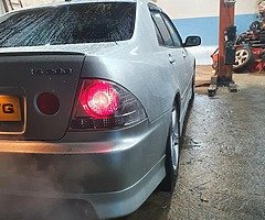 Lexus is200 - Image 4/10