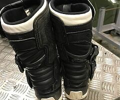 Youth motocross gear bell helmet alpinestars boots - Image 6/10