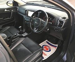 Kia Sportage 1.7CDTI... Top spec... - Image 7/10