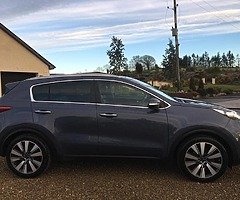 Kia Sportage 1.7CDTI... Top spec... - Image 9/10