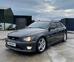 2002 Lexus IS 200