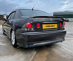 2002 Lexus IS 200 - Image 3/10