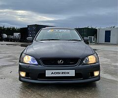 2002 Lexus IS 200 - Image 4/10