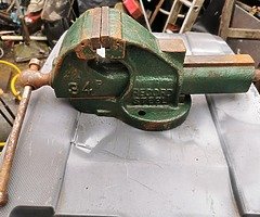 Old Record no 34 steel vice