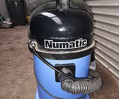 Numatic wet dry hoover