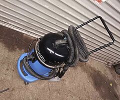 Numatic wet dry hoover - Image 3/6
