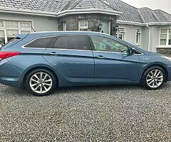 2015 HYUNDAI i40 ESTATE 1,7 DIESEL IMMACULATE 6 SPEED MANUAL 102,000 MILES - Image 10/10