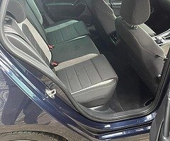 2017 Volkswagen Golf - Image 5/10