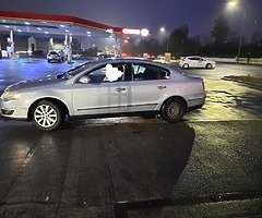 Volkswagon passat car - Image 3/8