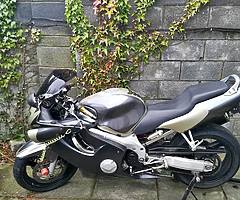 Honda CBR F4 600 2000r