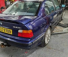 1997 BMW 328i - Image 4/5